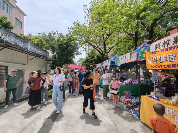 万德策略 年轻人成长需要建议，更期待“有效沟通”